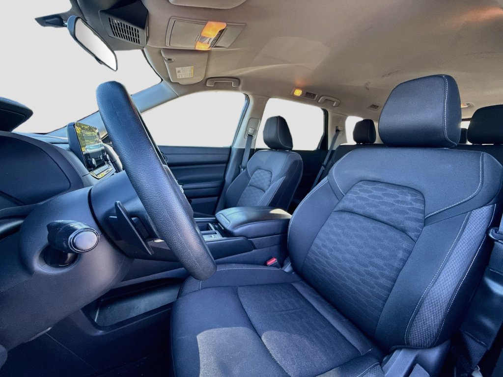 Used 2024 Nissan Pathfinder S FWD image 12
