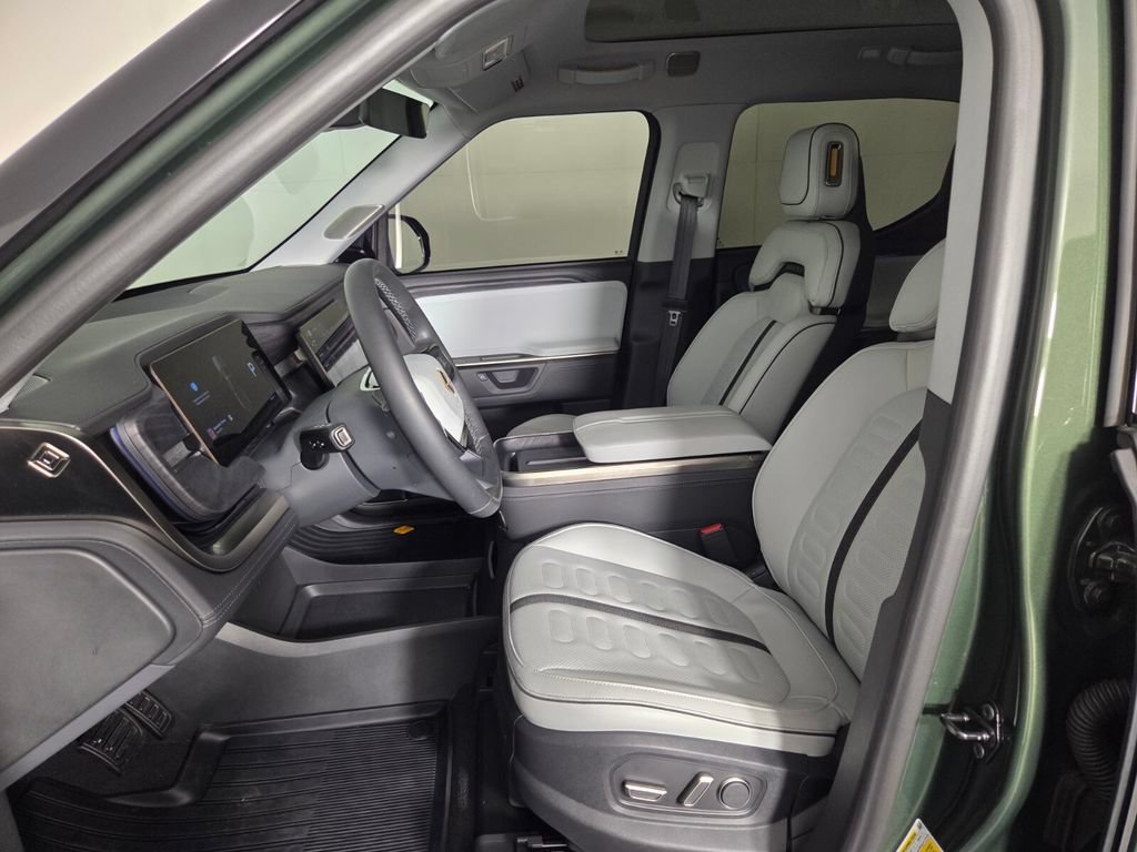 Used 2025 Rivian R1T Adventure AWD/4WD image 9