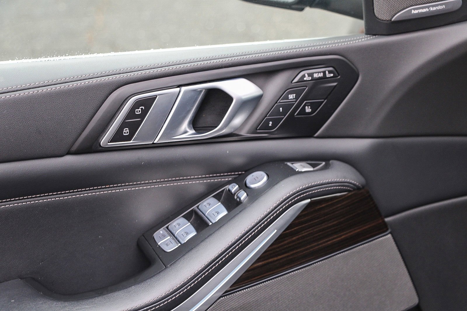 Used 2023 BMW X7 xDrive40i image 17