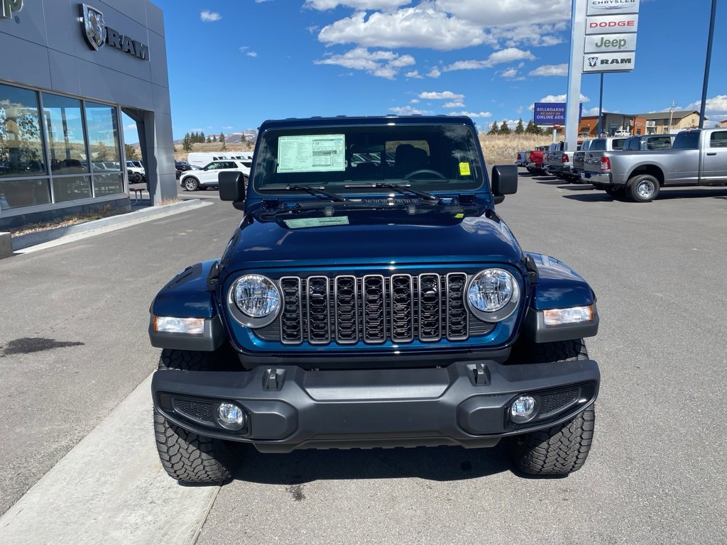 New 2025 Jeep Gladiator Sport image 5