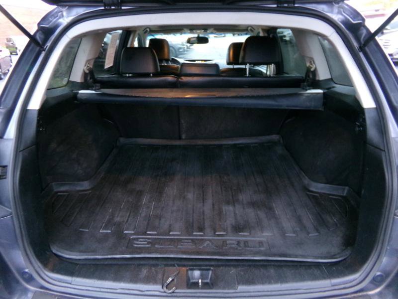 Used 2014 Subaru Outback 3.6R Limited image 36