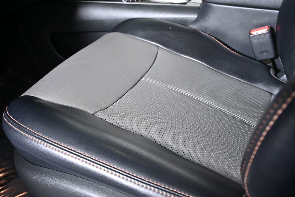 Used 2019 Nissan Pathfinder SL image 27