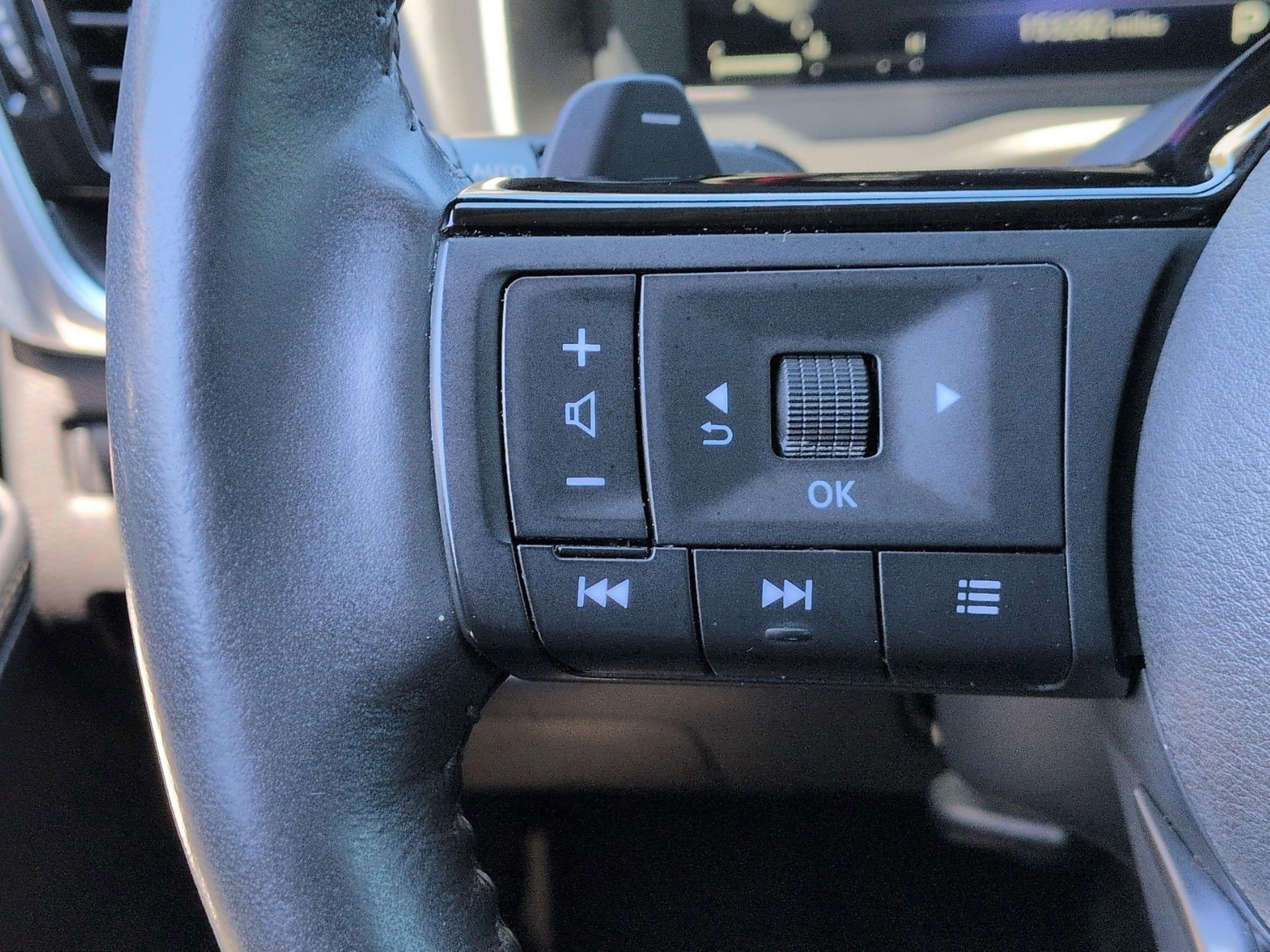 Used 2021 Nissan Rogue Platinum AWD/4WD image 18
