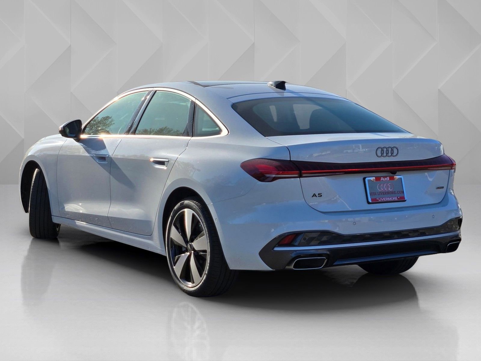 Used 2025 Audi A5 2.0T Premium Plus w/ Premium Plus AWD/4WD image 3