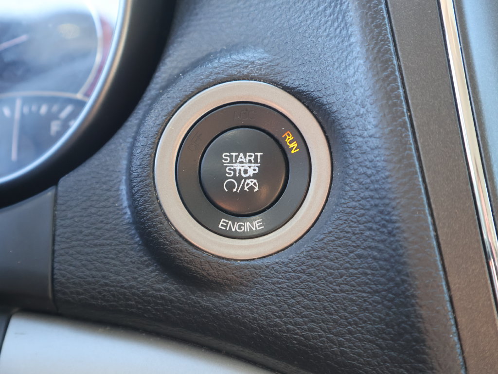 Used 2015 Dodge Journey Crossroad FWD image 32