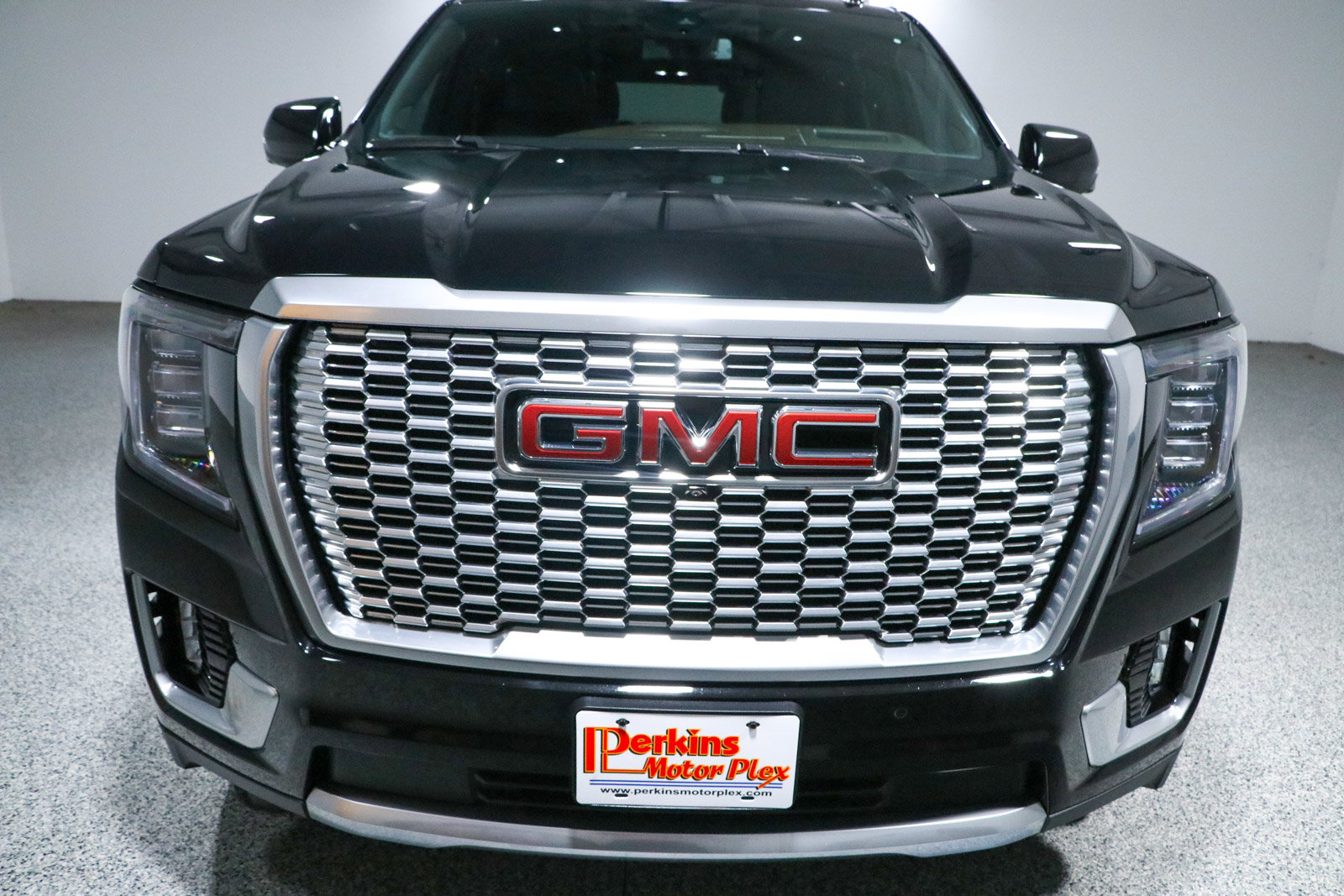 Used 2023 GMC Yukon Denali AWD/4WD image 4