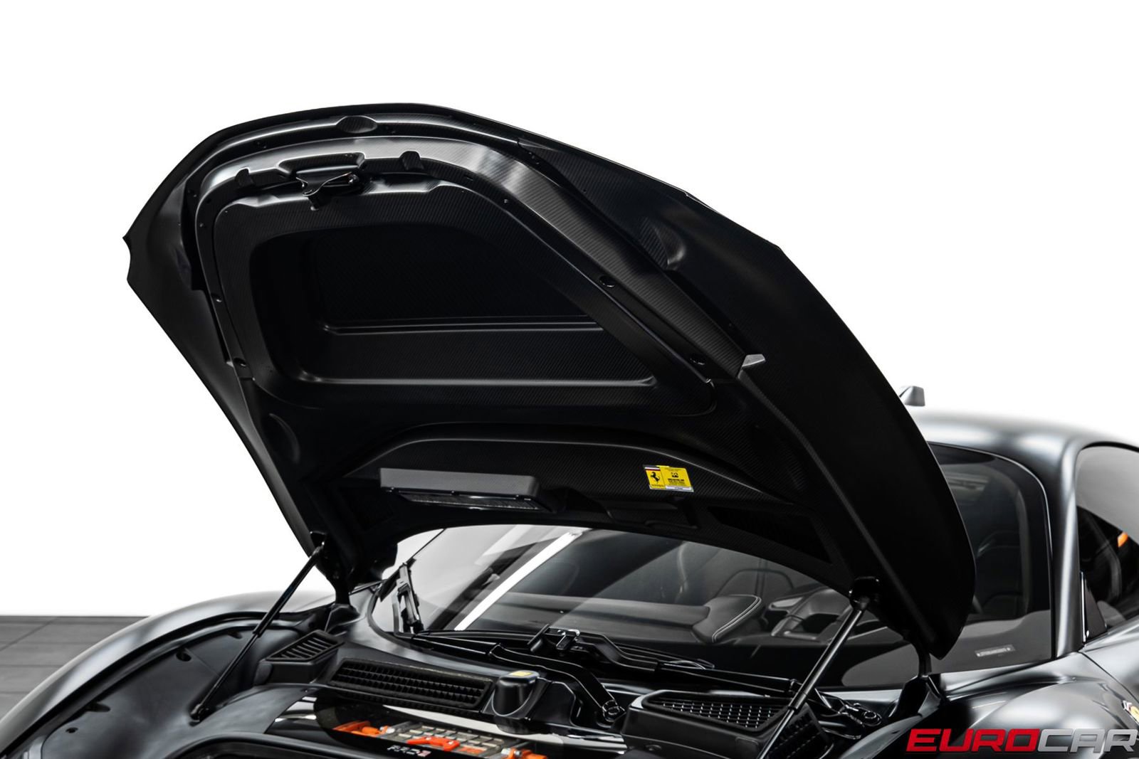 Used 2021 Ferrari SF90 Stradale AWD/4WD image 9