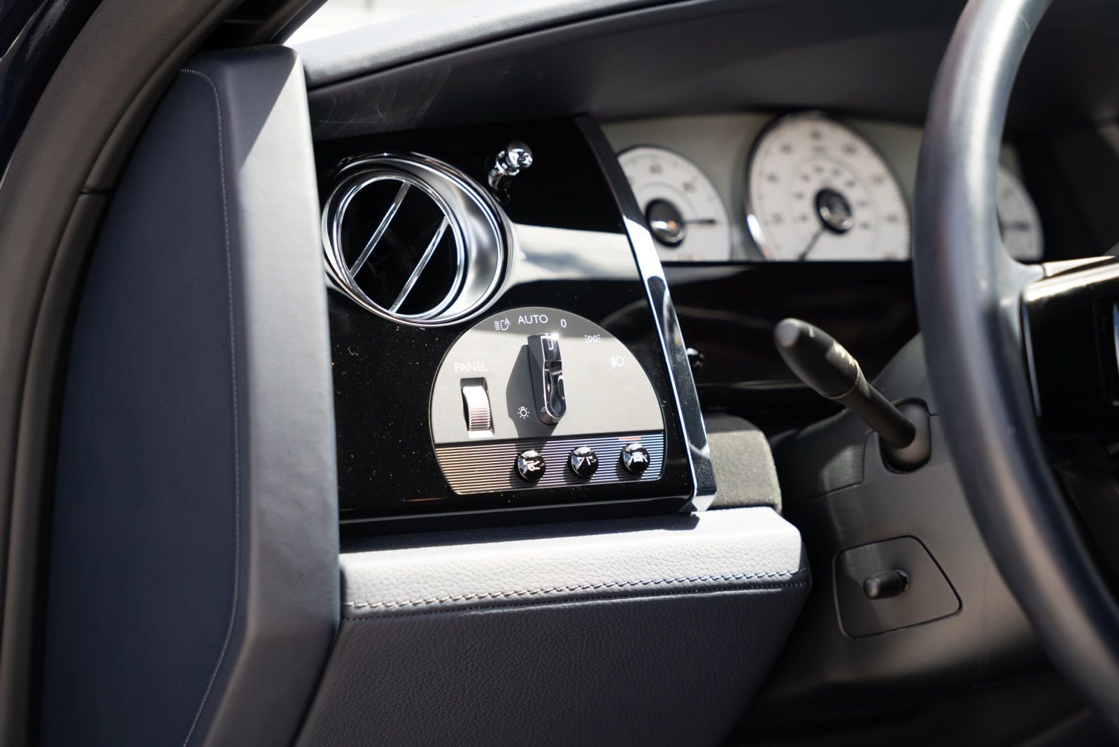 Used 2020 Rolls-Royce Ghost image 21