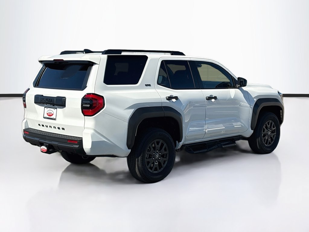 New 2026 Toyota 4Runner SR5 AWD/4WD image 5