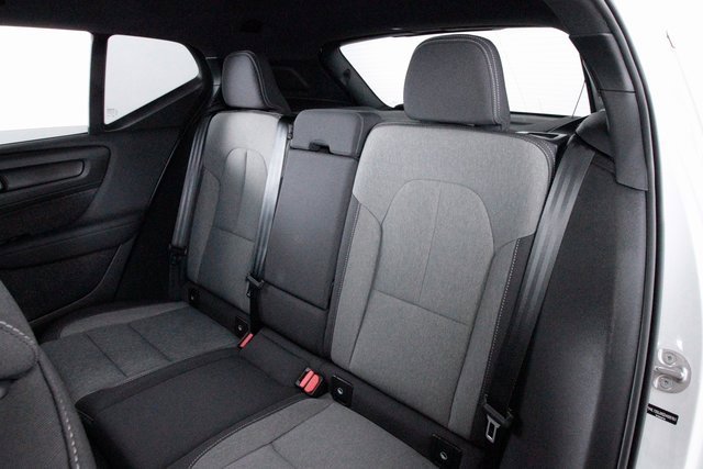 Certified 2025 Volvo XC40 B5 Core w/ Climate Package image 24