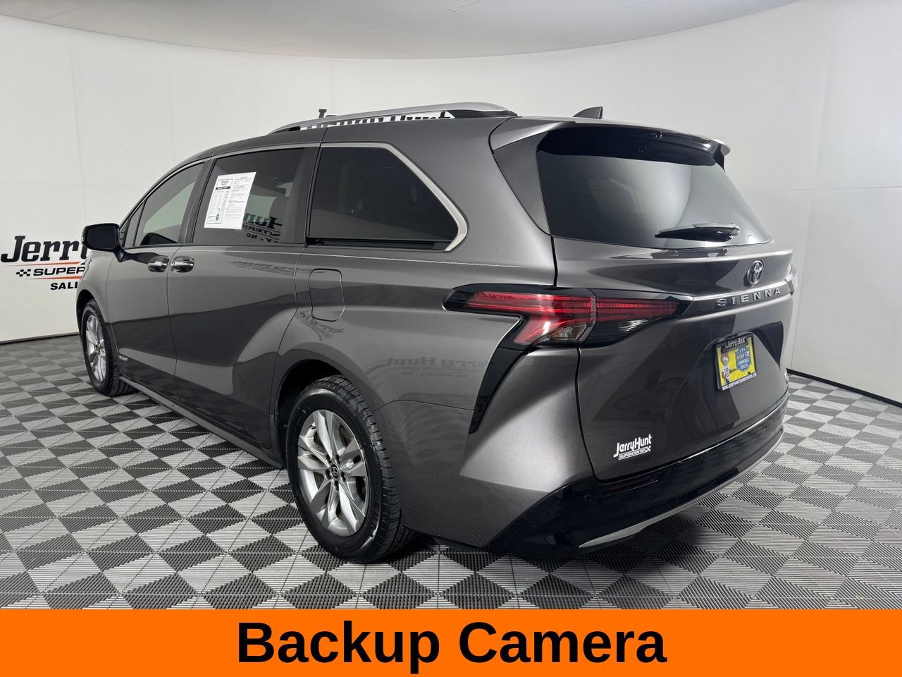Used 2021 Toyota Sienna Limited FWD image 11