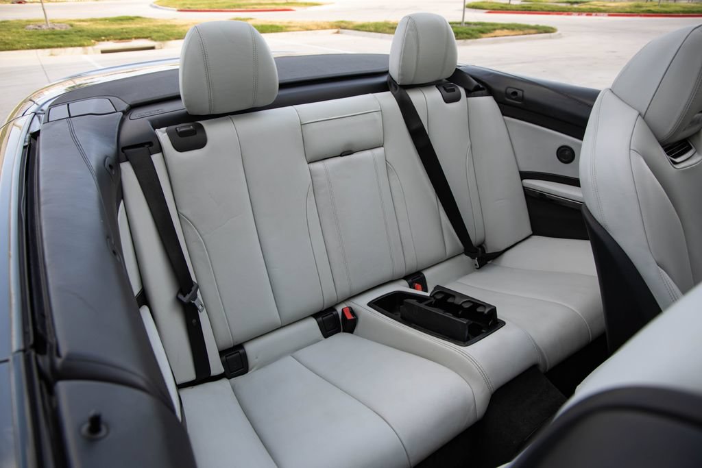 Used 2016 BMW M4 Convertible RWD image 36