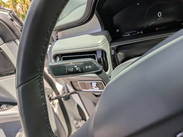 Used 2023 Lincoln Nautilus Reserve FWD image 33