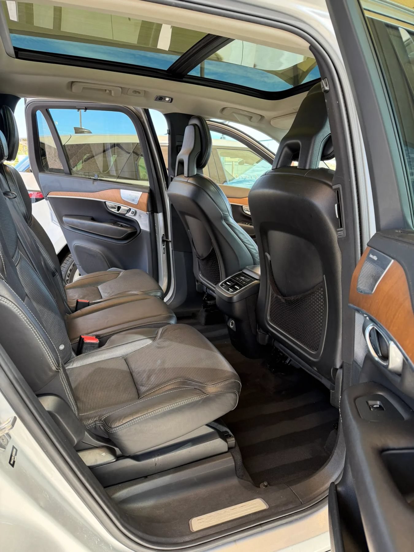 Used 2016 Volvo XC90 T6 Inscription w/ Vision Package AWD/4WD image 11