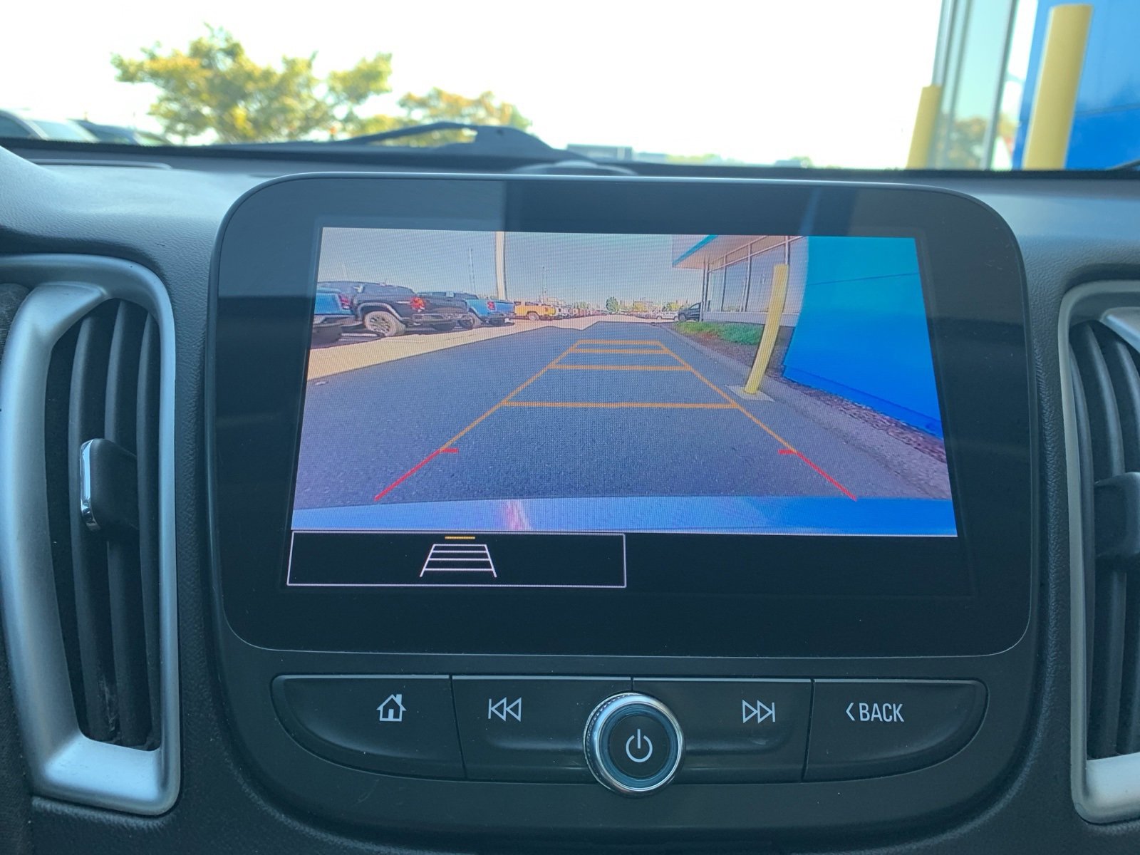 Used 2023 Chevrolet Malibu LT image 21