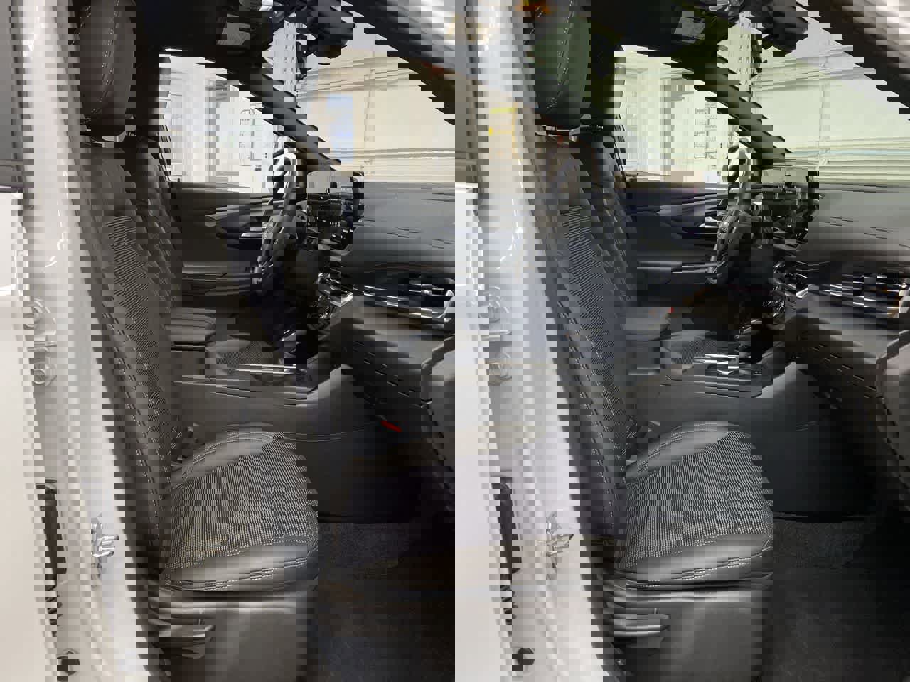 Used 2024 Buick Envista Preferred image 18