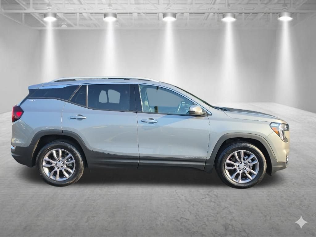 Certified 2023 GMC Terrain SLT w/ Infotainment Package II FWD image 2