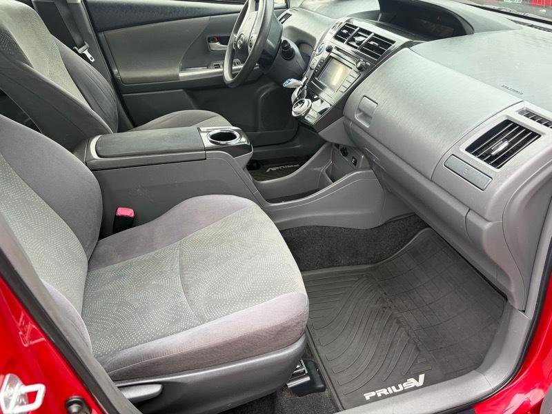 Used 2012 Toyota Prius V Two FWD image 6