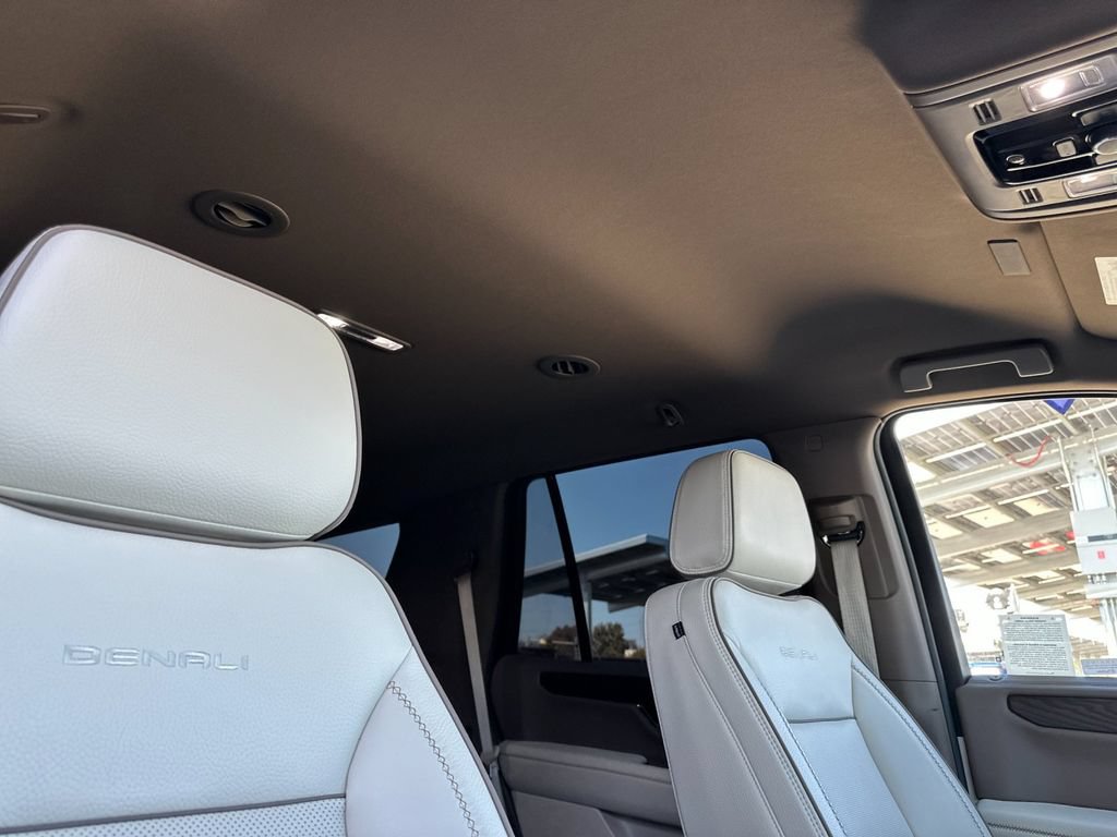 Used 2026 GMC Yukon Denali RWD image 17