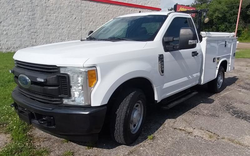 Used 2017 Ford F250 XL w/ Power Equipment Group RWD image 5