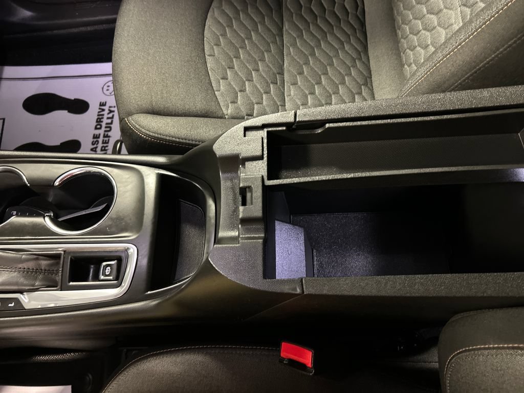 Used 2019 Chevrolet Equinox LT FWD image 19
