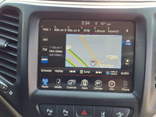 Used 2017 Jeep Cherokee Limited w/ Luxury Group image 5