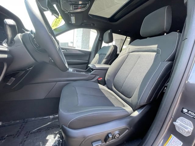 Used 2025 Jeep Grand Cherokee Laredo X AWD/4WD image 12
