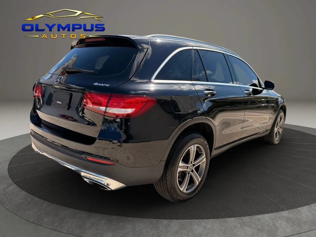Used 2019 Mercedes-Benz GLC 300 4MATIC w/ Premium Package image 8