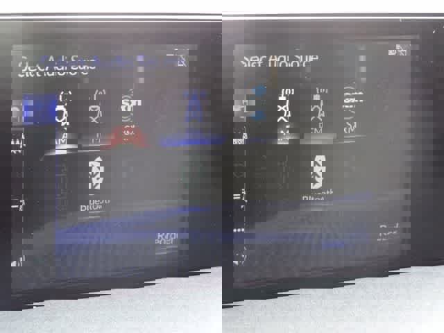 Used 2021 Lexus UX 250h w/ Premium Package image 24