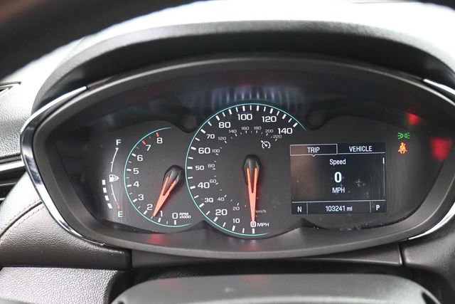 Used 2019 Chevrolet Trax LT w/ LT Convenience Package FWD image 9