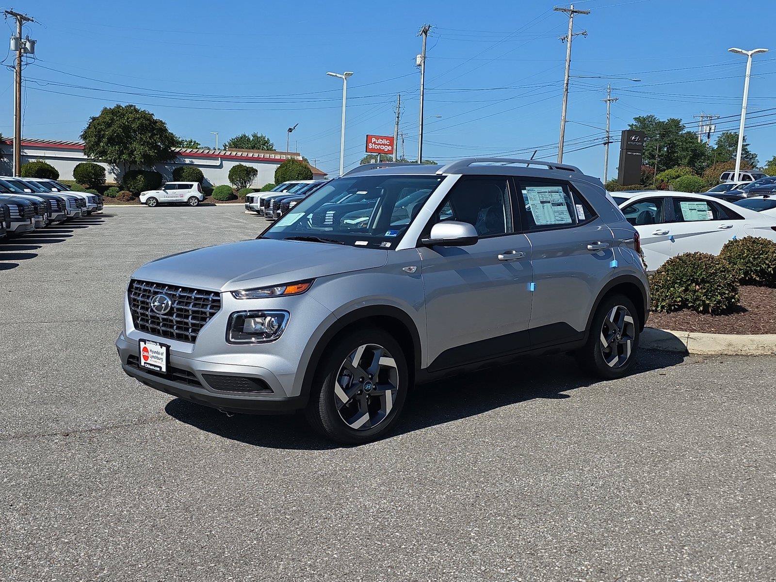 New 2026 Hyundai Venue SEL FWD image 2