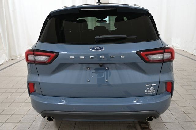 Used 2023 Ford Escape ST-Line w/ Tech Pack #1 AWD/4WD image 12