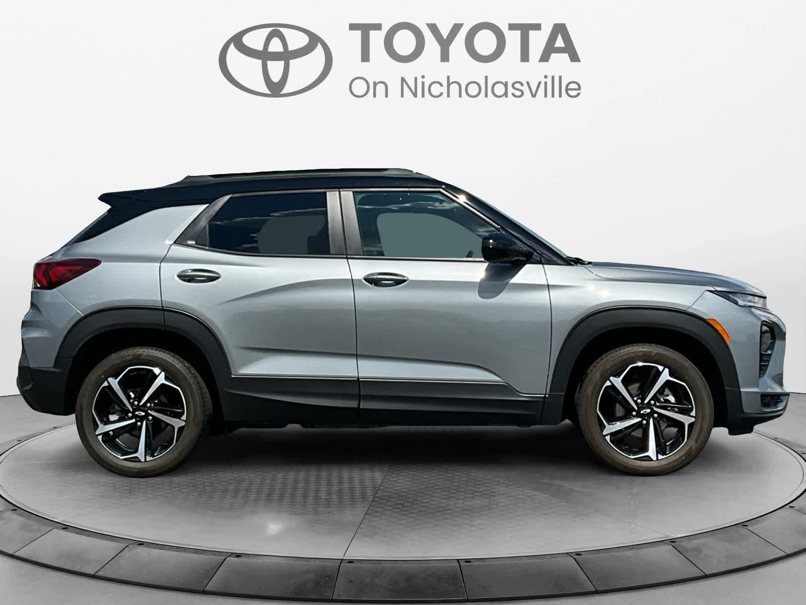 Used 2023 Chevrolet TrailBlazer RS w/ Convenience Package AWD/4WD image 6