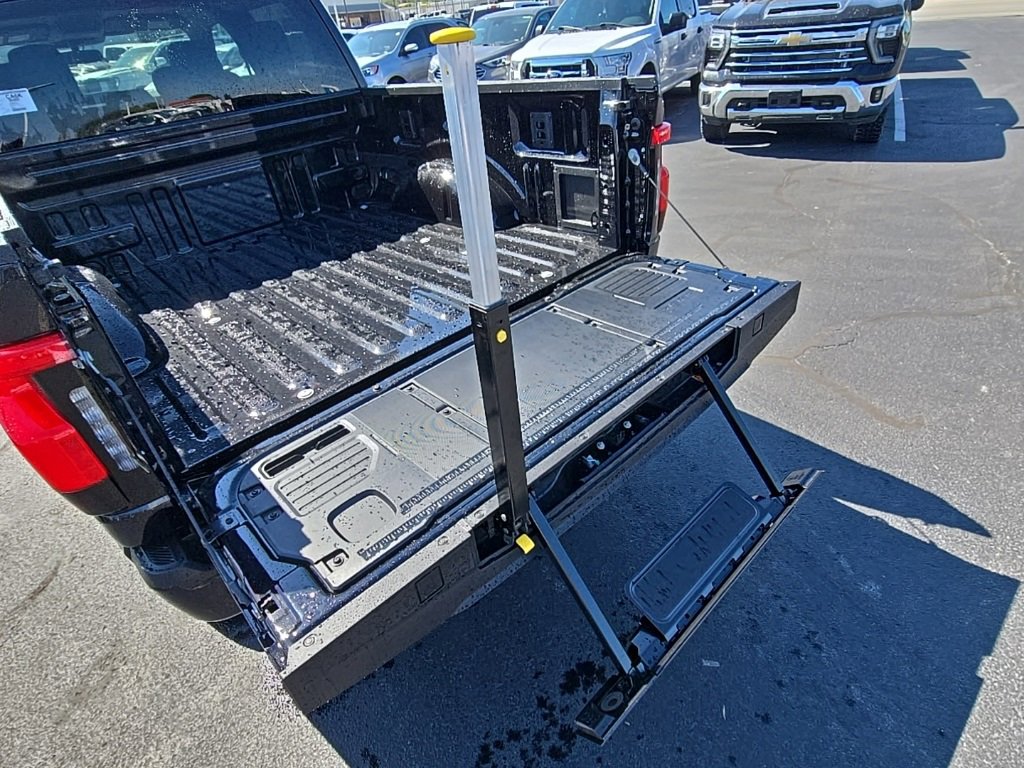 New 2025 Ford F150 Lightning XLT image 95