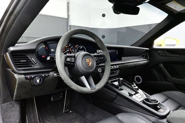 Used 2024 Porsche 911 Carrera GTS RWD image 4