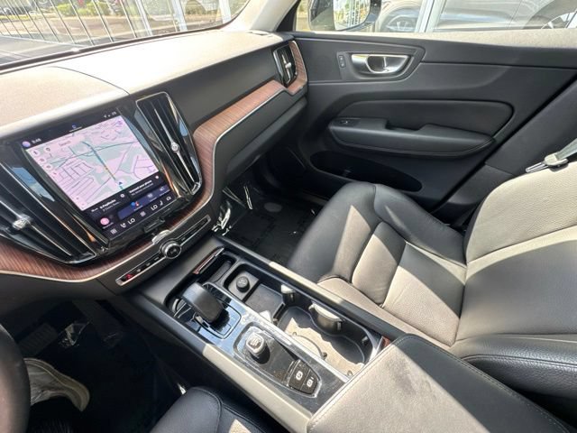 Used 2023 Volvo XC60 B5 Plus w/ Climate Package AWD/4WD image 22