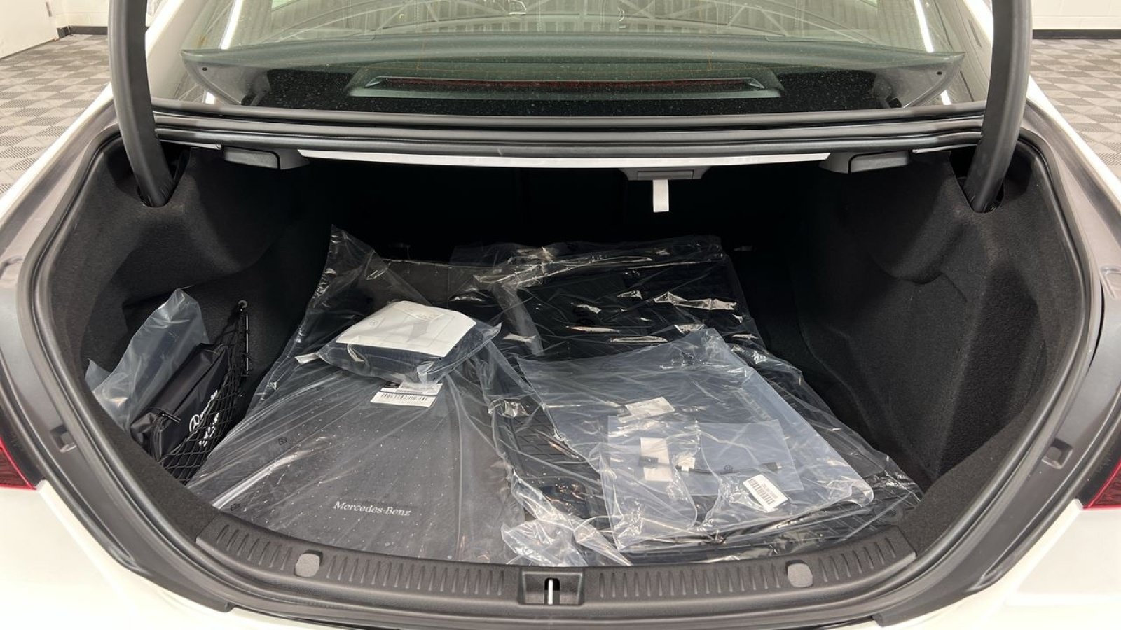 New 2023 Mercedes-Benz E 450 4MATIC Sedan image 33