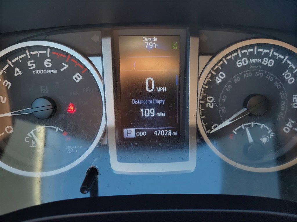 Used 2022 Toyota Tacoma SR5 w/ Technology Package image 23