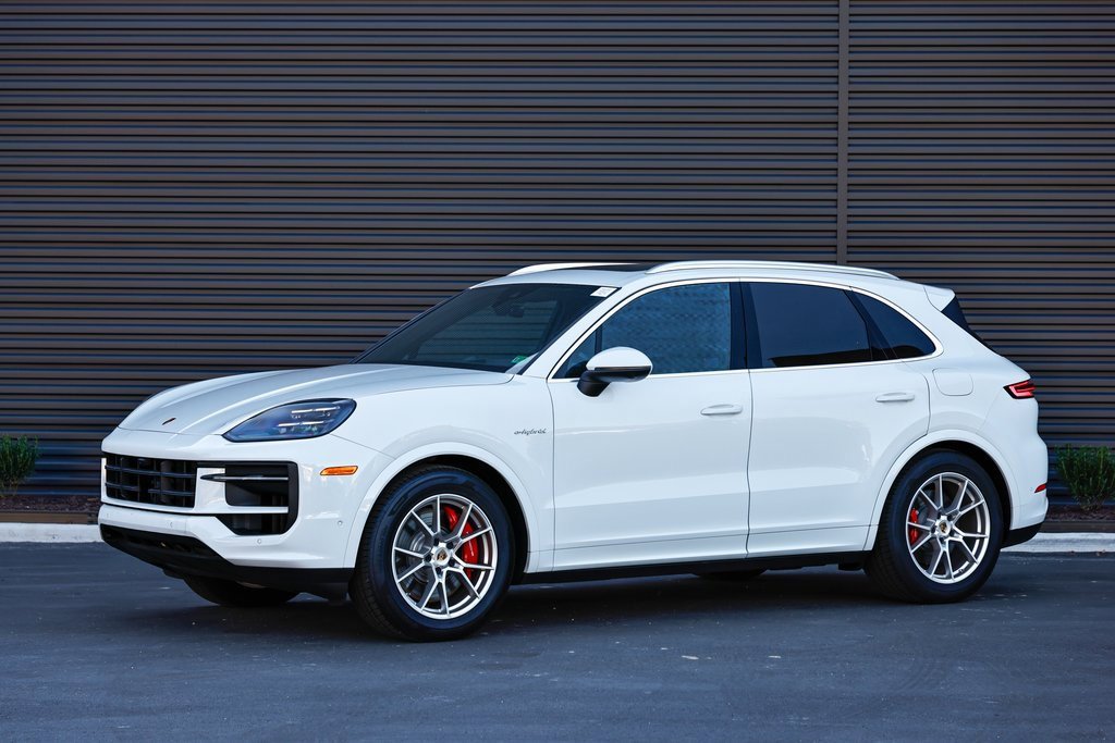 New 2025 Porsche Cayenne S