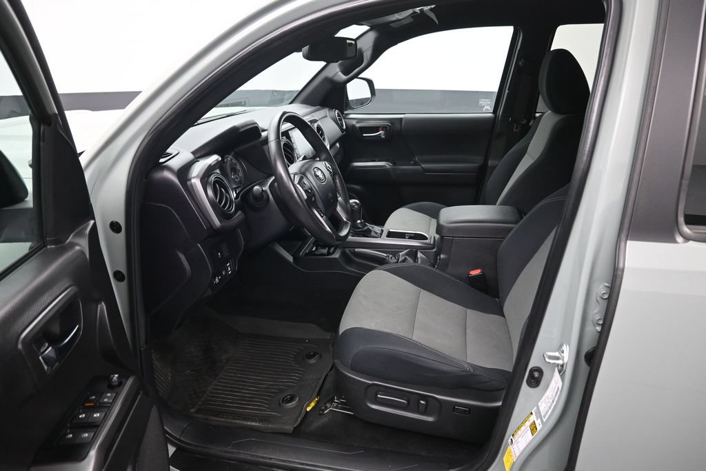 Used 2023 Toyota Tacoma TRD Sport AWD/4WD image 9