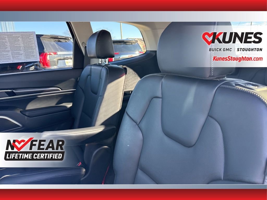 Used 2025 Kia Telluride S image 35