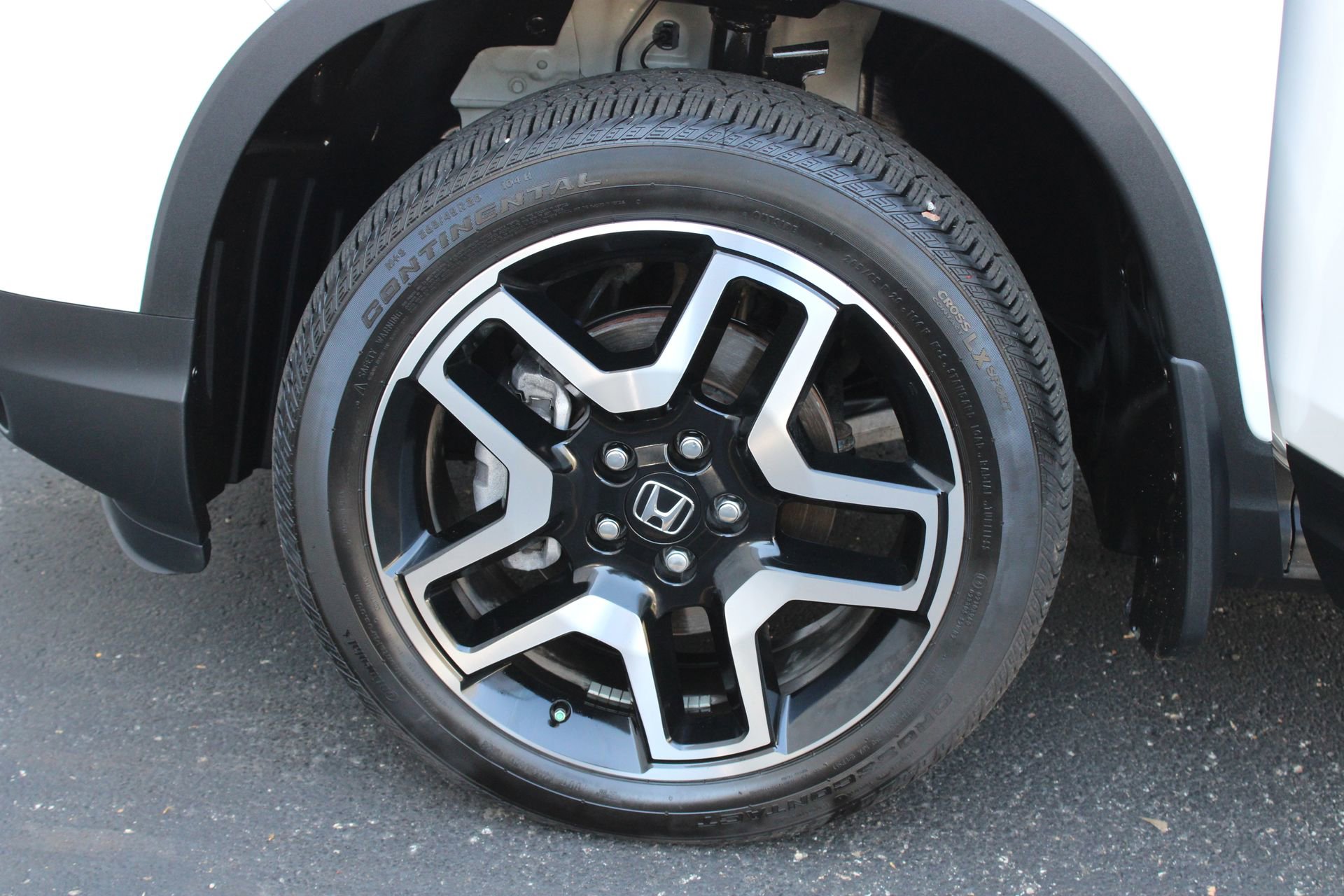 Used 2023 Honda Passport Elite image 11
