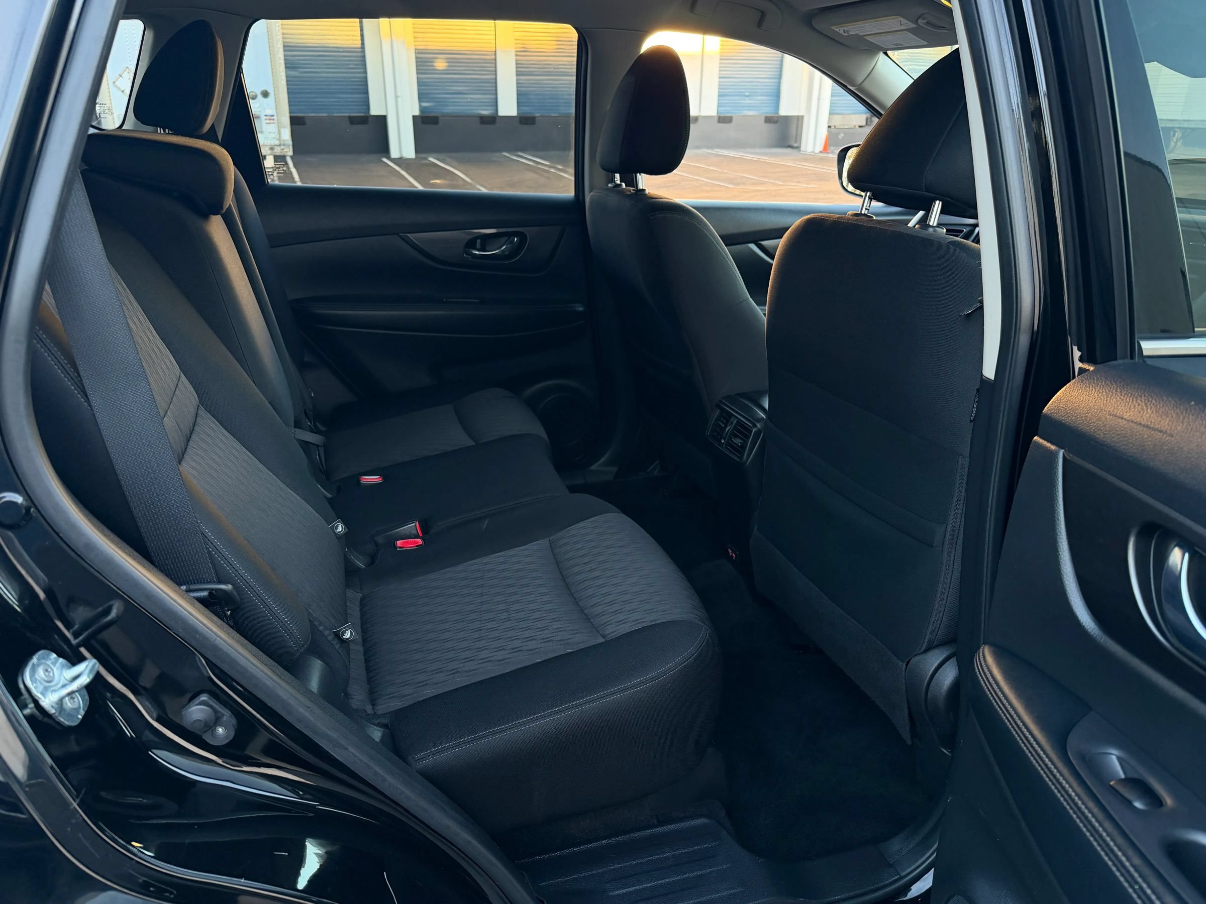 Used 2019 Nissan Rogue SV w/ Premium Package AWD/4WD image 17
