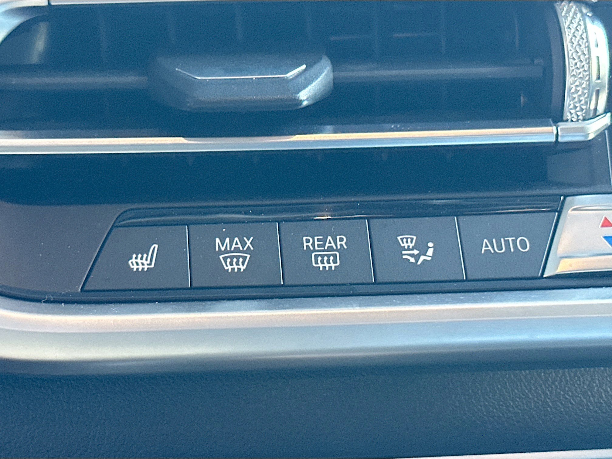 Used 2020 BMW X7 xDrive40i w/ Parking Assistance Package image 21