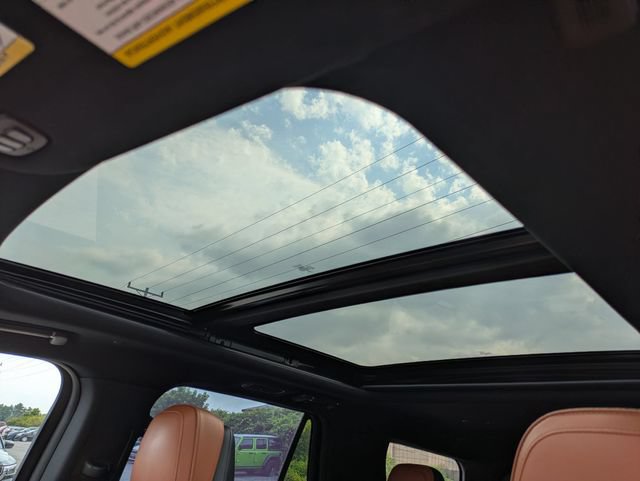 Used 2019 Lincoln Navigator Reserve AWD/4WD image 15