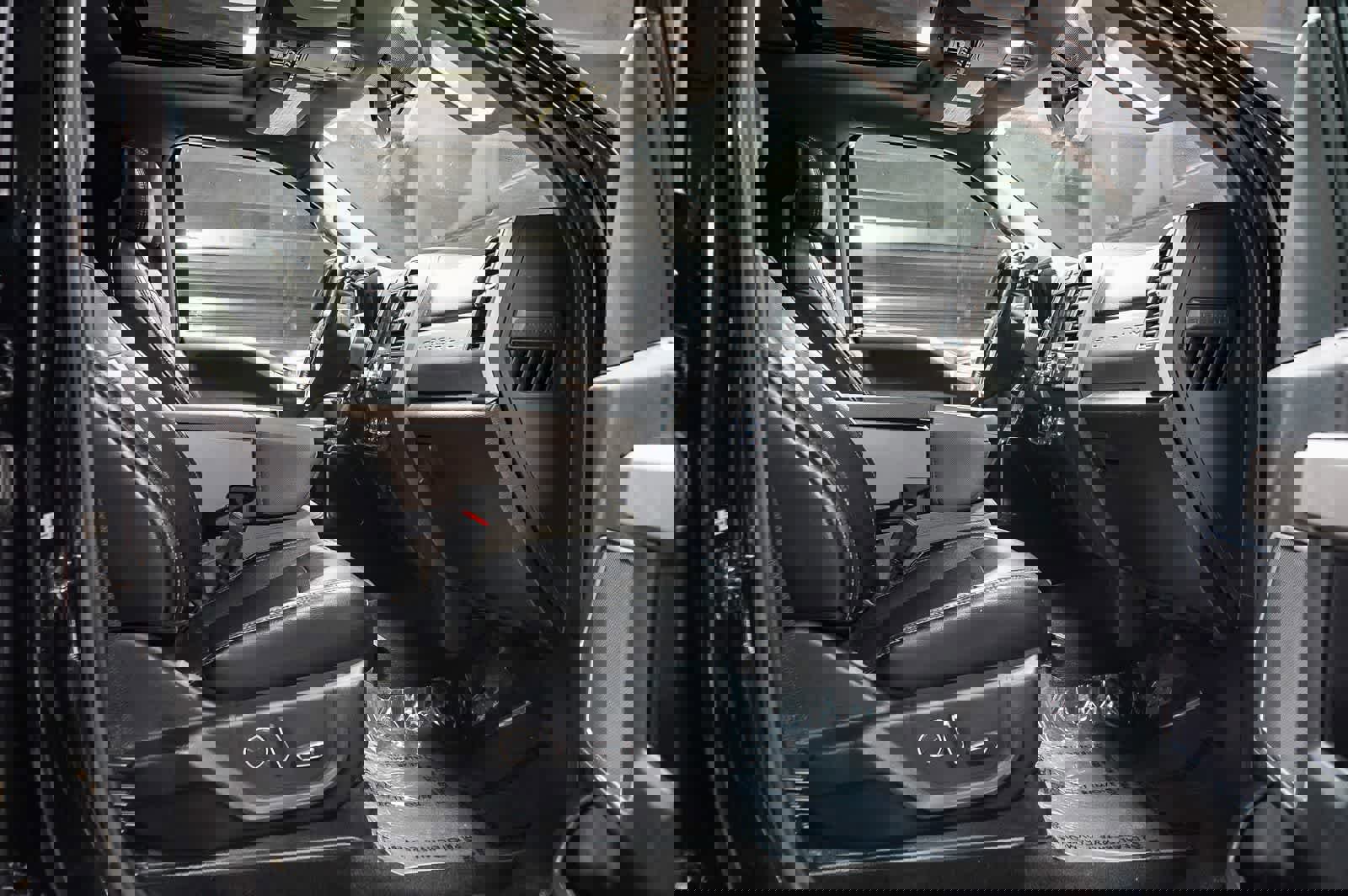 Used 2019 Ford F250 Lariat w/ Lariat Value Package image 14