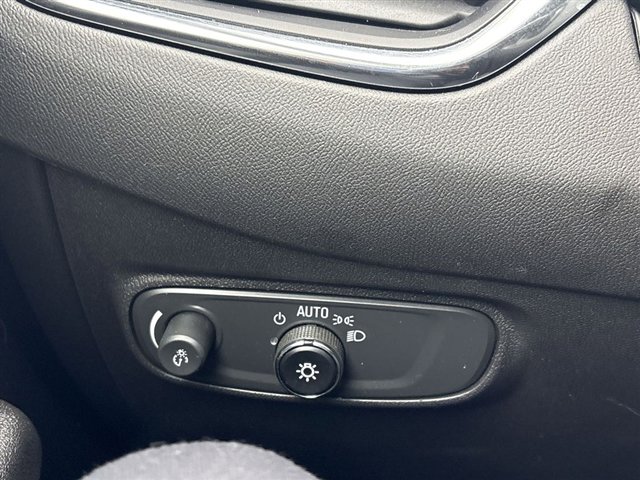 Certified 2024 Chevrolet Equinox LT w/ LPO, Floor Liner Package image 17