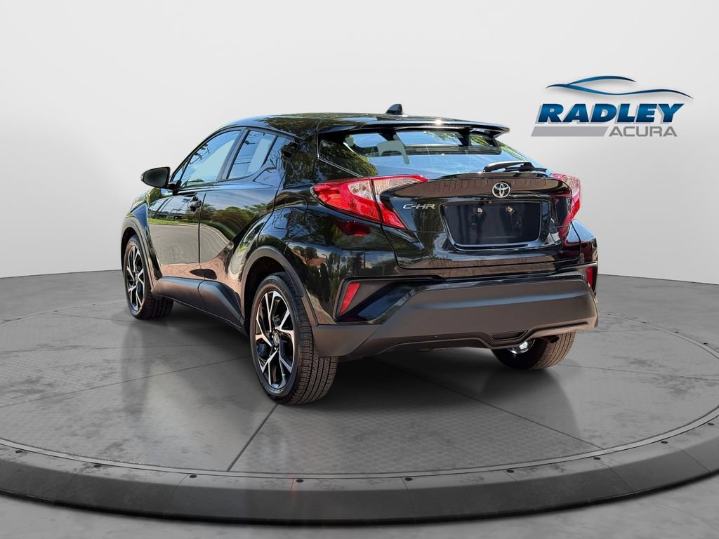 Used 2019 Toyota C-HR XLE FWD image 4