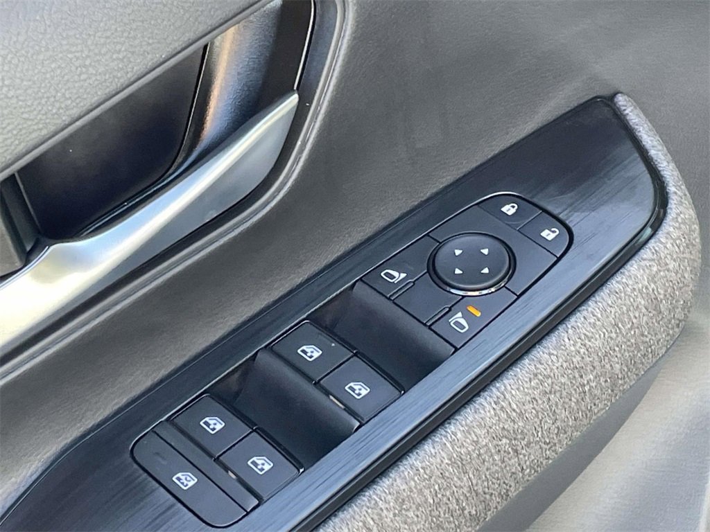 New 2026 Nissan Kicks SV image 11