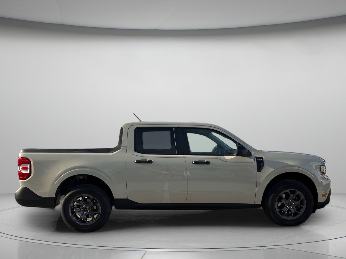 New 2025 Ford Maverick XLT image 2